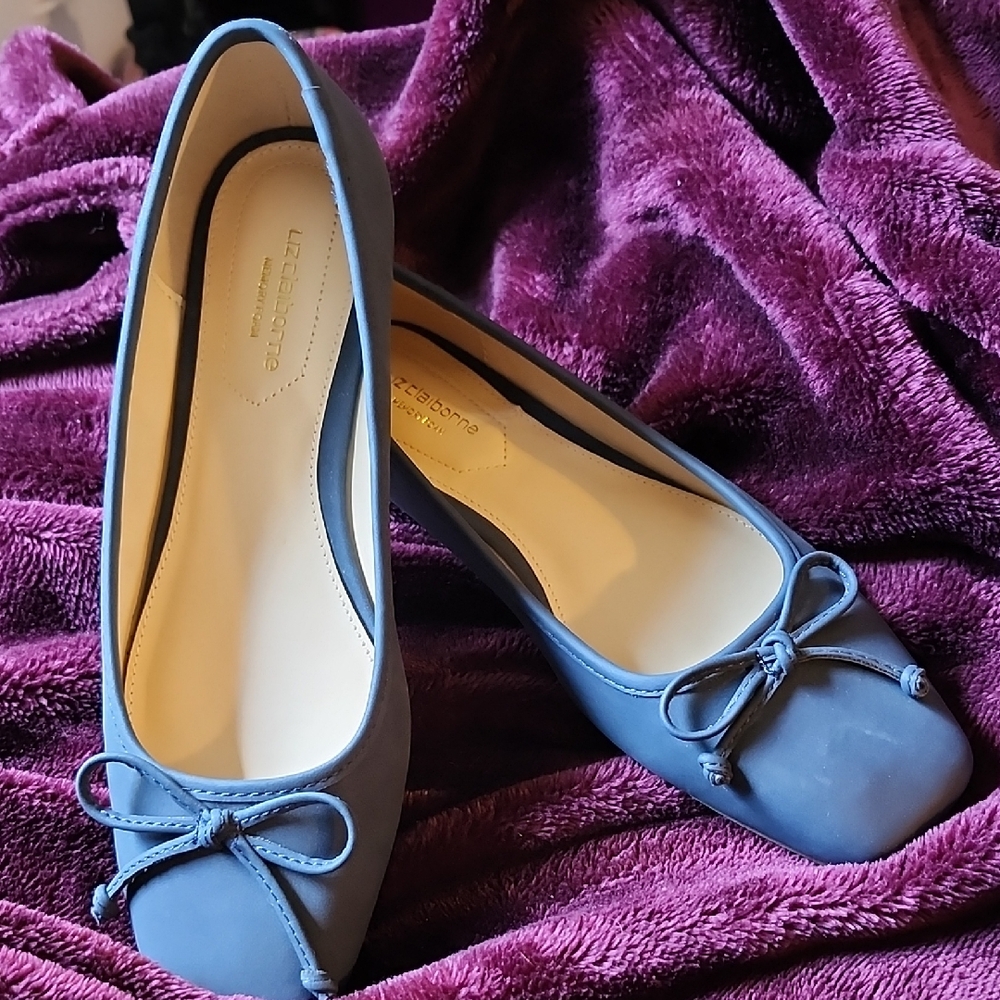 •Liz Claiborne• Women's Size 7 Velvet-Like Feel Navy Ballet Flats w Bow Detail